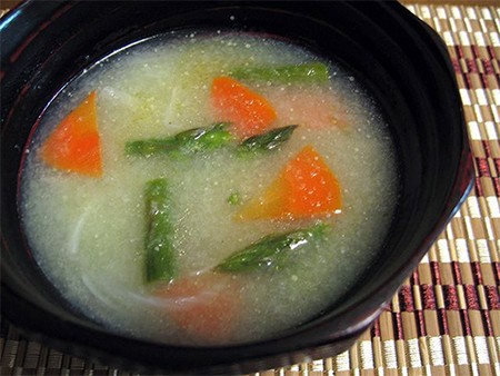 小金井野菜?グリーンアスパラガスの塩スープ